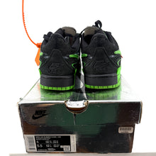 Off-White x Nike Dunk Low Sneaker