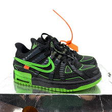 Off-White x Nike Dunk Low Sneaker
